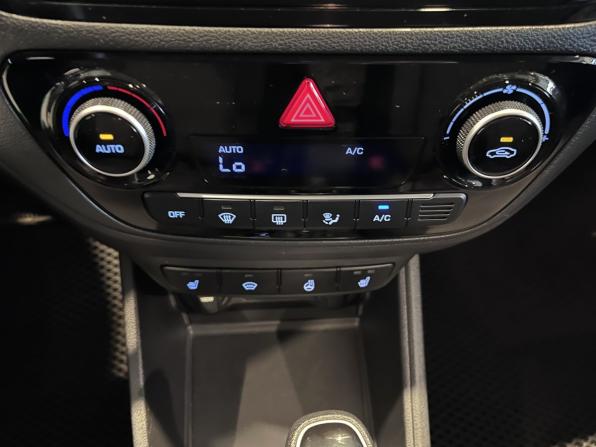 Hyundai Solaris II Рестайлинг с пробегом 2022 года, цена 1 700 000 рублей, 86046 км, седан, Автокод Объявления