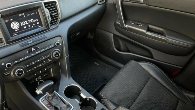 Kia Sportage IV с пробегом 2018 года, цена 1 830 000 рублей, 181475 км, внедорожник, Автокод Объявления