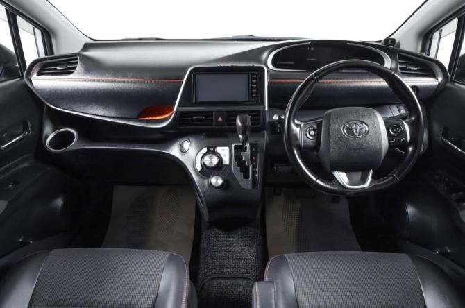 Toyota Sienta II с пробегом 2018 года, цена 1 499 000 рублей, 146000 км, компактвэн, Автокод Объявления