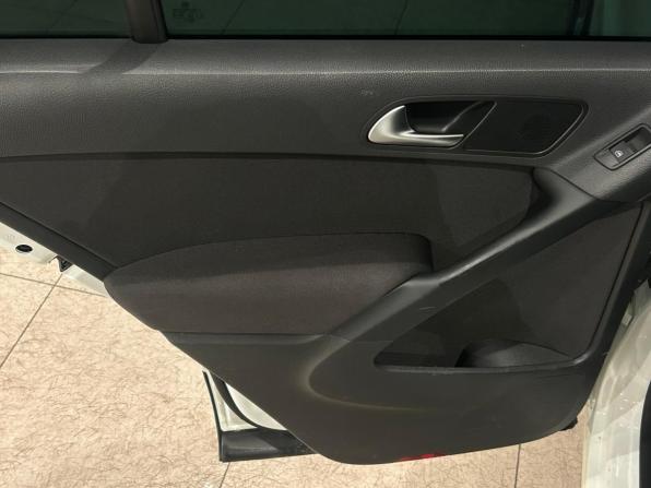 Volkswagen Tiguan I Рестайлинг с пробегом 2016 года, цена 1 299 000 рублей, 249781 км, внедорожник, Автокод Объявления
