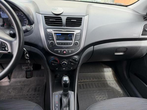 Hyundai Solaris I Рестайлинг с пробегом 2016 года, цена 1 090 000 рублей, 138517 км, седан, Автокод Объявления