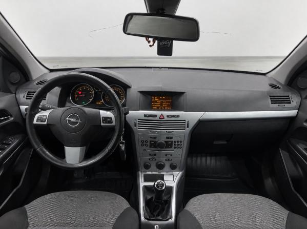 Opel Astra H Рестайлинг с пробегом 2014 года, цена 649 500 рублей, 157871 км, хэтчбек, Автокод Объявления