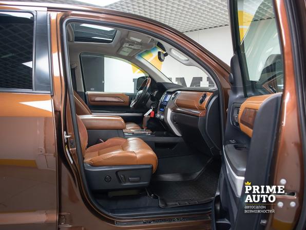 Toyota Tundra II Рестайлинг с пробегом 2014 года, цена 4 999 000 рублей, 304000 км, offers.body_type.unknown, Автокод Объявления