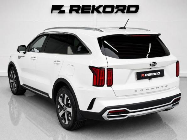 Kia Sorento IV с пробегом 2021 года, цена 3 399 000 рублей, 198135 км, внедорожник, Автокод Объявления