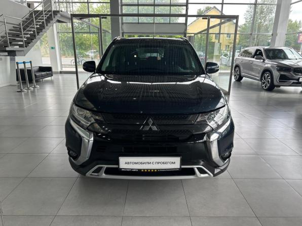 Mitsubishi Outlander III Рестайлинг 3 с пробегом 2021 года, цена 2 425 000 рублей, 20500 км, внедорожник, Автокод Объявления