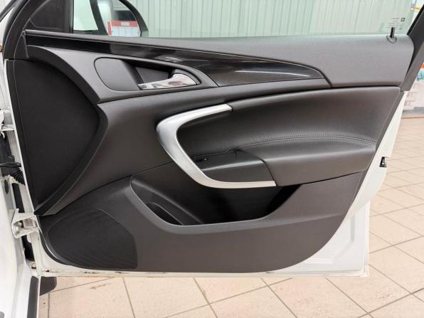Opel Insignia I с пробегом 2012 года, цена 879 000 рублей, 143285 км, седан, Автокод Объявления