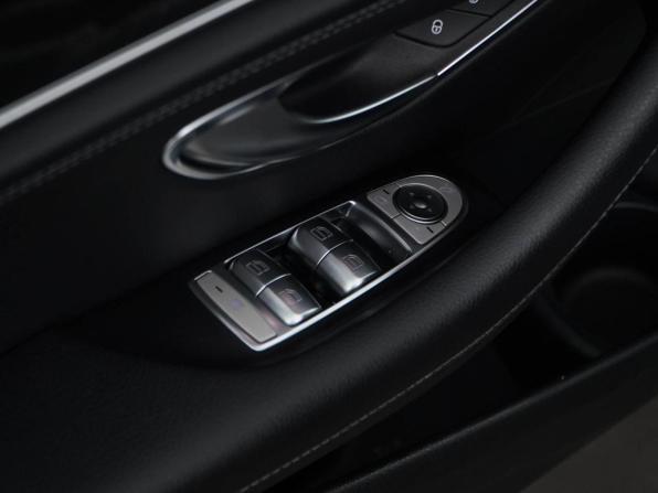 Mercedes-Benz E-Класс V (W213 S213 C238) Рестайлинг с пробегом 2021 года, цена 3 850 000 рублей, 113301 км, седан, Автокод Объявления