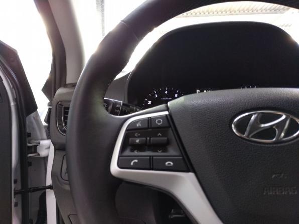 Hyundai Solaris II Рестайлинг с пробегом 2021 года, цена 1 680 000 рублей, 42790 км, седан, Автокод Объявления