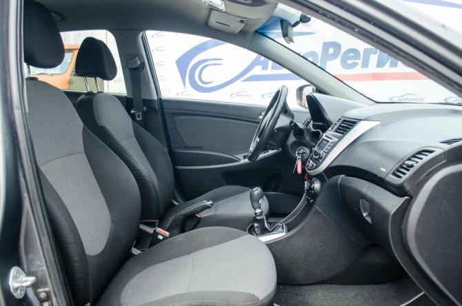 Hyundai Solaris I с пробегом 2013 года, цена 670 000 рублей, 249000 км, седан, Автокод Объявления