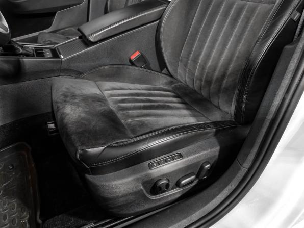 Skoda Superb III с пробегом 2019 года, цена 2 300 000 рублей, 66600 км, лифтбек, Автокод Объявления