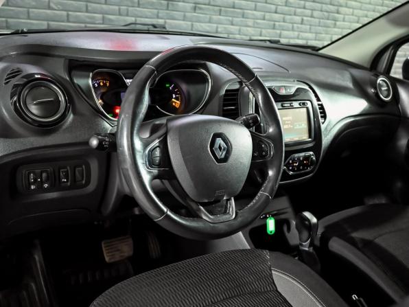 Renault Kaptur I с пробегом 2016 года, цена 1 250 000 рублей, 139497 км, внедорожник, Автокод Объявления