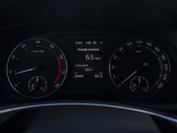 Skoda Octavia IV (A8) с пробегом 2022 года, цена 2 419 000 рублей, 54500 км, лифтбек, Автокод Объявления