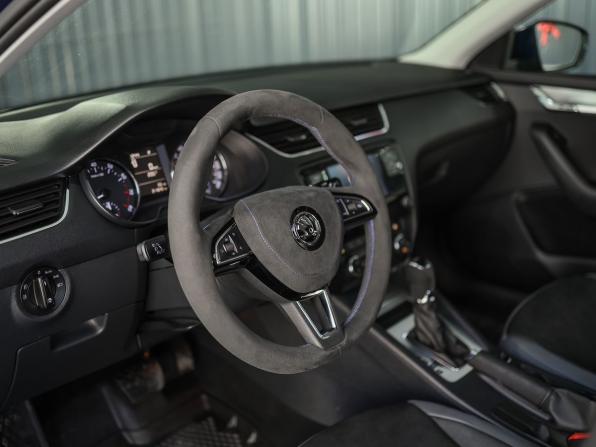 Skoda Octavia III (A7) с пробегом 2017 года, цена 1 569 000 рублей, 211640 км, лифтбек, Автокод Объявления