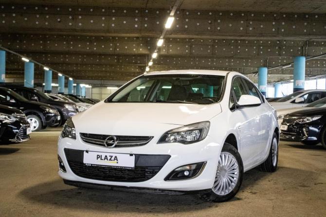 Opel Astra J Рестайлинг с пробегом 2013 года, цена 669 000 рублей, 169304 км, седан, Автокод Объявления
