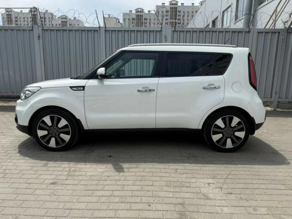 Kia Soul II Рестайлинг с пробегом 2017 года, цена 1 575 000 рублей, 85248 км, хэтчбек, Автокод Объявления