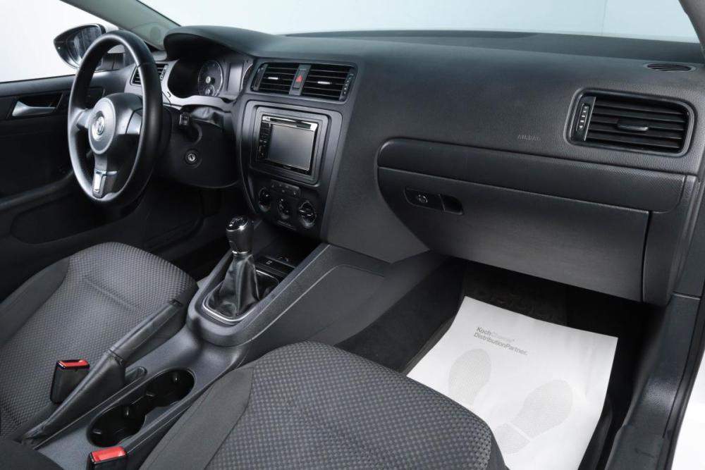 Volkswagen Jetta VI Челябинск  - изображение 12