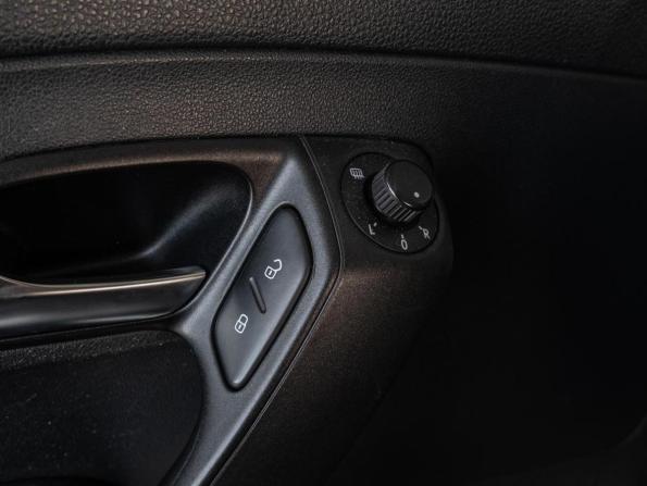 Volkswagen Polo V Рестайлинг с пробегом 2019 года, цена 1 030 000 рублей, 128197 км, седан, Автокод Объявления