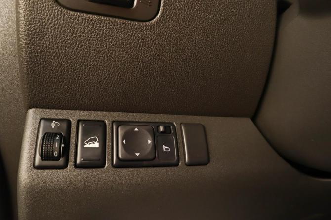 Nissan Pathfinder III Рестайлинг с пробегом 2013 года, цена 1 649 000 рублей, 239000 км, внедорожник, Автокод Объявления