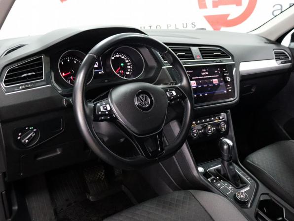 Volkswagen Tiguan II с пробегом 2020 года, цена 2 549 000 рублей, 69806 км, внедорожник, Автокод Объявления