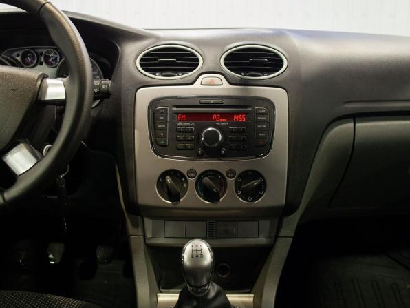 Ford Focus II Рестайлинг с пробегом 2010 года, цена 645 000 рублей, 174331 км, хэтчбек, Автокод Объявления