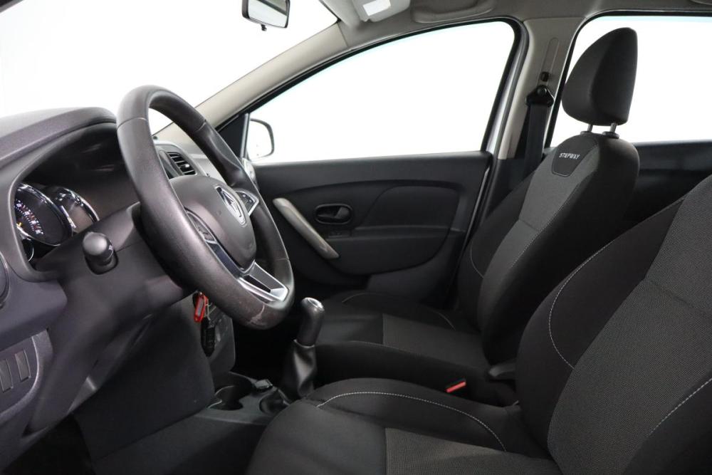 Renault Sandero II Рестайлинг Санкт-Петербург  - изображение 8