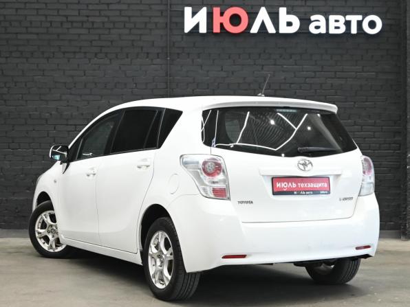 Toyota Verso I с пробегом 2011 года, цена 1 030 000 рублей, 210021 км, компактвэн, Автокод Объявления