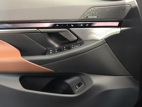 BMW 5 серии VIII (G60/G61/G68) с пробегом 2025 года, цена 9 200 000 рублей, 5830 км, седан, Автокод Объявления