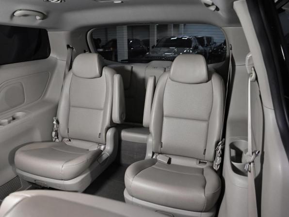 Kia Carnival III с пробегом 2018 года, цена 2 549 000 рублей, 151000 км, минивэн, Автокод Объявления