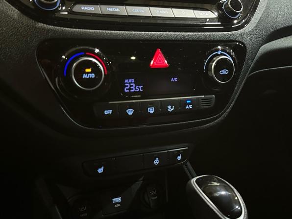 Hyundai Solaris II Рестайлинг с пробегом 2021 года, цена 1 789 000 рублей, 37600 км, седан, Автокод Объявления