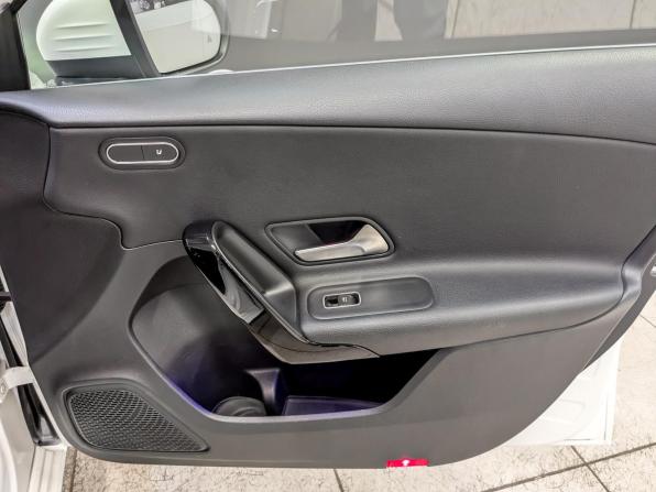 Mercedes-Benz A-Класс IV (W177) с пробегом 2019 года, цена 2 590 000 рублей, 86606 км, седан, Автокод Объявления