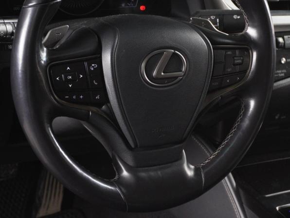 Lexus ES VII с пробегом 2020 года, цена 3 695 000 рублей, 131486 км, седан, Автокод Объявления