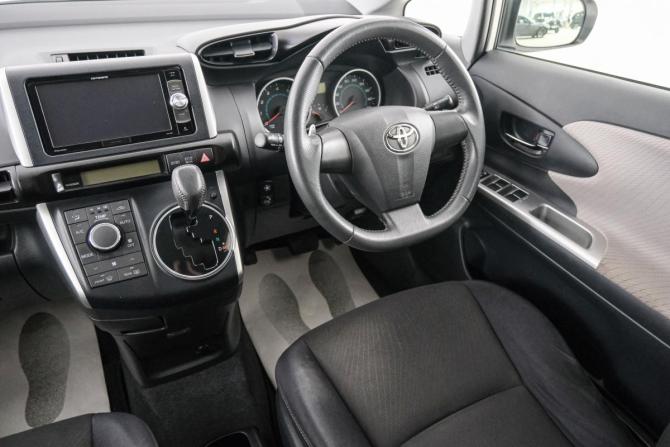 Toyota Wish II с пробегом 2011 года, цена 1 449 000 рублей, 99000 км, минивэн, Автокод Объявления