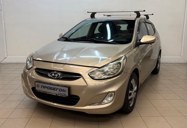 Hyundai Solaris I с пробегом 2012 года, цена 870 000 рублей, 135421 км, хэтчбек, Автокод Объявления