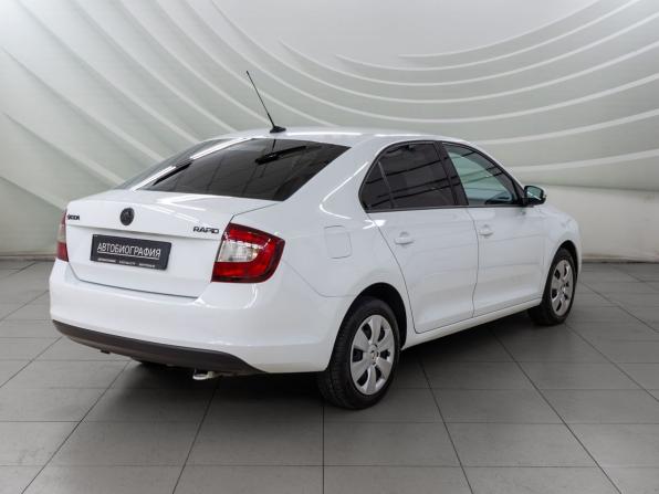 Skoda Rapid I Рестайлинг с пробегом 2017 года, цена 1 188 000 рублей, 92188 км, лифтбек, Автокод Объявления
