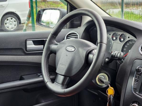 Ford Focus II с пробегом 2007 года, цена 369 000 рублей, 282883 км, седан, Автокод Объявления