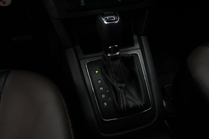 Skoda Yeti I Рестайлинг с пробегом 2015 года, цена 1 100 000 рублей, 205177 км, внедорожник, Автокод Объявления