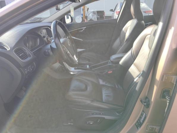 Volvo V40 Cross Country I с пробегом 2013 года, цена 1 250 000 рублей, 212900 км, хэтчбек, Автокод Объявления