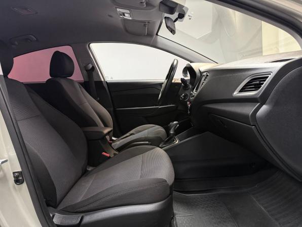 Hyundai Solaris II с пробегом 2019 года, цена 1 495 000 рублей, 131557 км, седан, Автокод Объявления