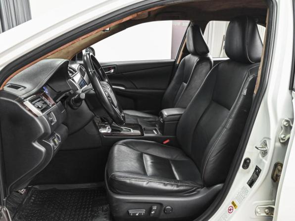 Toyota Camry VII (XV50) Рестайлинг с пробегом 2016 года, цена 1 988 000 рублей, 182040 км, седан, Автокод Объявления