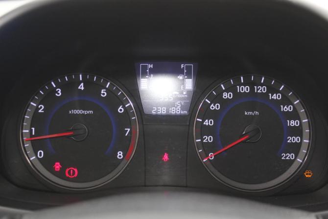 Hyundai Solaris I Рестайлинг с пробегом 2014 года, цена 827 000 рублей, 238187 км, седан, Автокод Объявления