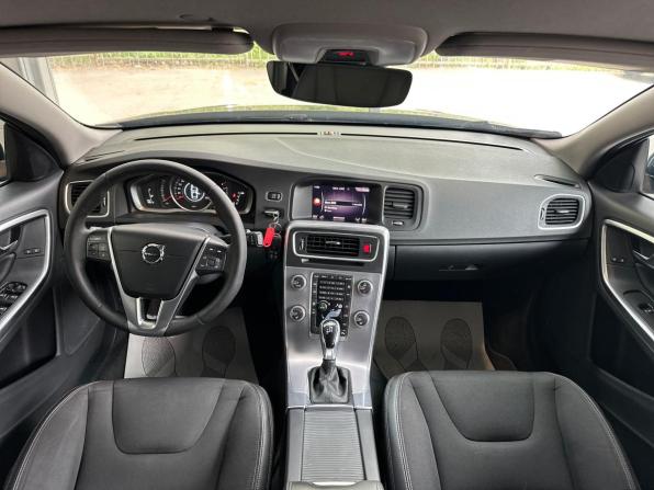 Volvo S60 II Рестайлинг с пробегом 2017 года, цена 1 570 000 рублей, 178353 км, седан, Автокод Объявления
