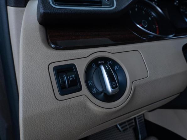 Volkswagen Passat B7 с пробегом 2012 года, цена 940 000 рублей, 282585 км, седан, Автокод Объявления