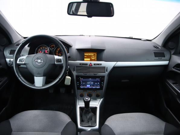 Opel Astra H Рестайлинг с пробегом 2010 года, цена 520 000 рублей, 220132 км, хэтчбек, Автокод Объявления