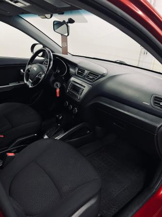 Kia Rio III Рестайлинг с пробегом 2017 года, цена 710 000 рублей, 262000 км, хэтчбек, Автокод Объявления