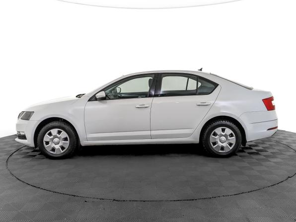Skoda Octavia III (A7) Рестайлинг с пробегом 2020 года, цена 1 855 000 рублей, 60224 км, лифтбек, Автокод Объявления