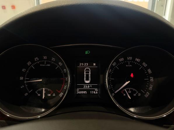 Skoda Superb II с пробегом 2012 года, цена 1 080 000 рублей, 260953 км, универсал, Автокод Объявления