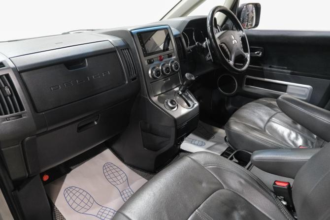 Mitsubishi Delica D:5 I с пробегом 2013 года, цена 2 249 000 рублей, 173000 км, минивэн, Автокод Объявления