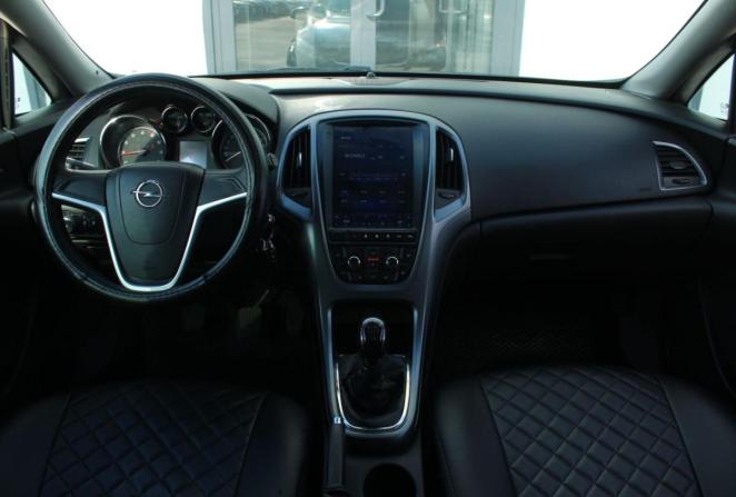 Opel Astra H Рестайлинг с пробегом 2013 года, цена 795 000 рублей, 128208 км, хэтчбек, Автокод Объявления