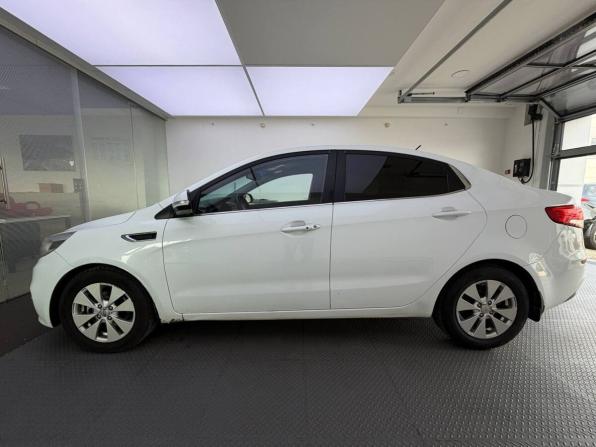 Kia Rio III Рестайлинг с пробегом 2016 года, цена 935 000 рублей, 204860 км, седан, Автокод Объявления