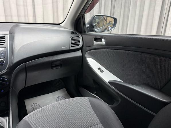 Hyundai Solaris I с пробегом 2013 года, цена 899 000 рублей, 117888 км, седан, Автокод Объявления